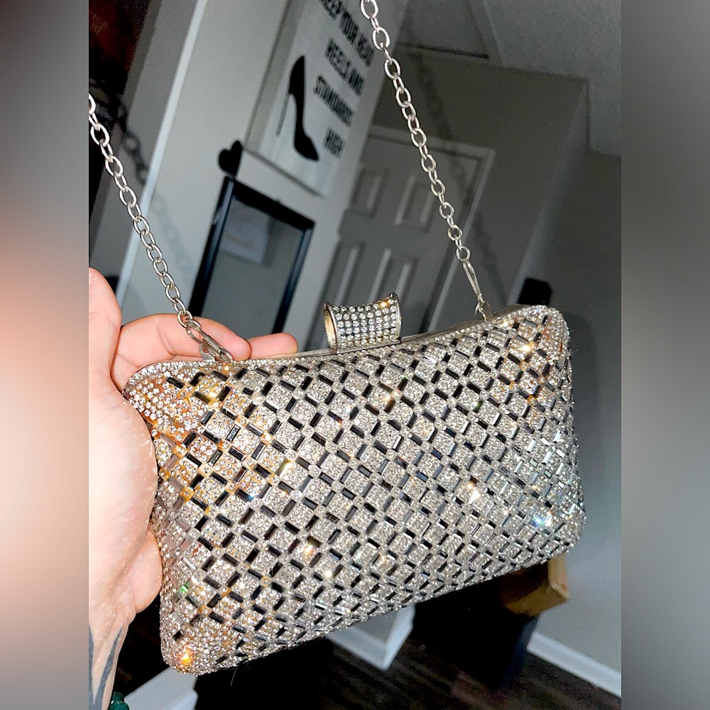 Rhinestone clutch/ removable shoulder chain purse